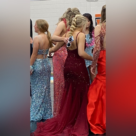 Ellie Wilde Red Prom Dress - Picture 3 of 4